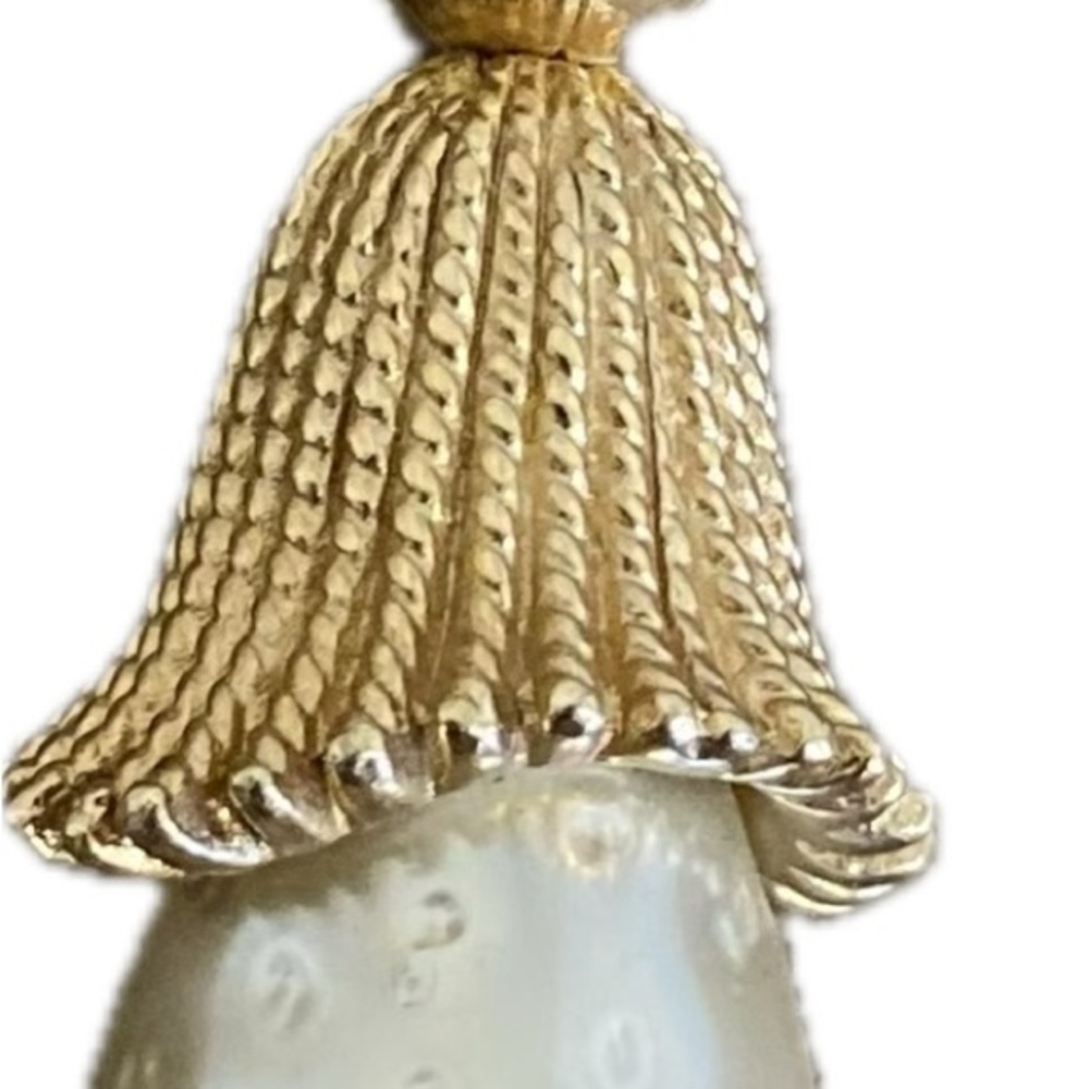Faux Pearl and Gold Tone Acorn Pendant - Picture 3 of 9